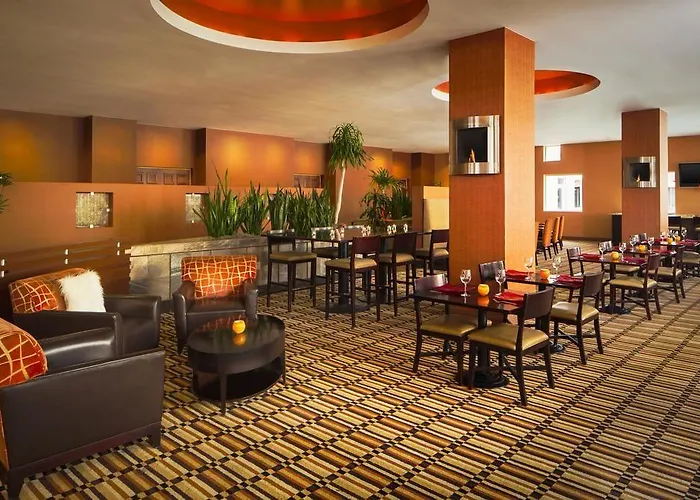 Hotel Wyndham Phoenix Airport - 3*