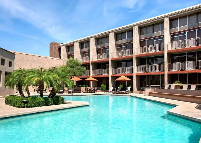 Wyndham Phoenix Airport - 3* Tempe