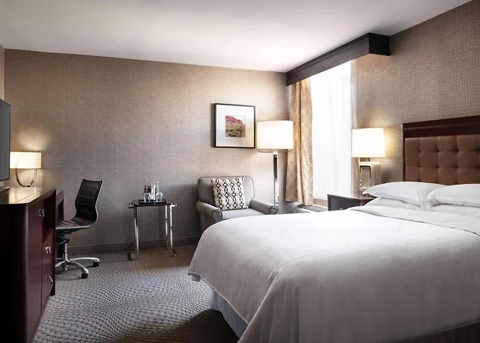 Wyndham Phoenix Airport - 3*