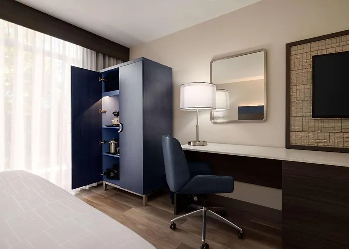 Wyndham Phoenix Airport - 3* Tempe