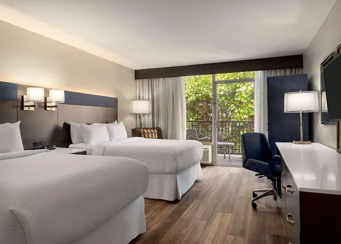 Hotel Wyndham Phoenix Airport - 3*