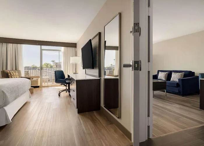 Wyndham Phoenix Airport - Hotel 3*