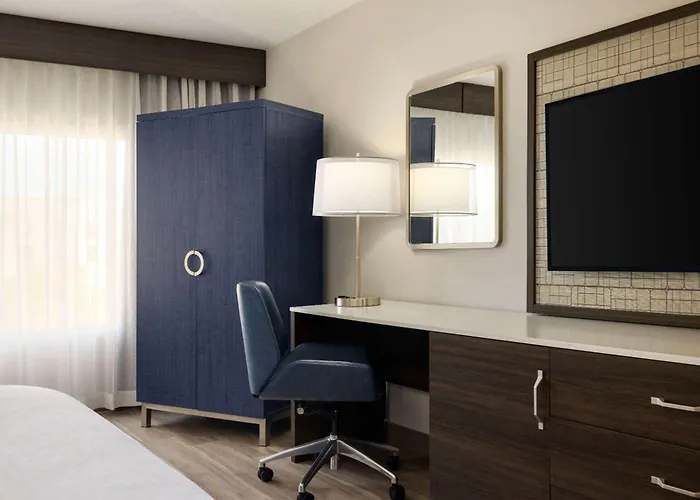 Wyndham Phoenix Airport - 3* Tempe