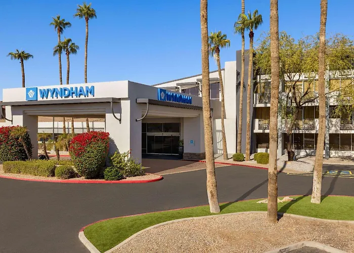 Wyndham Phoenix Airport - 3* Tempe