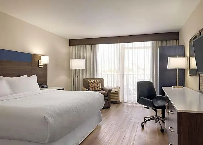 Wyndham Phoenix Airport - 3*